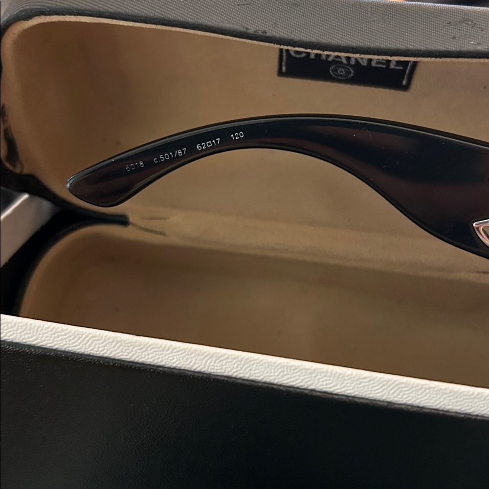 Authentic Chanel Sunglasses - Picture 10 of 10